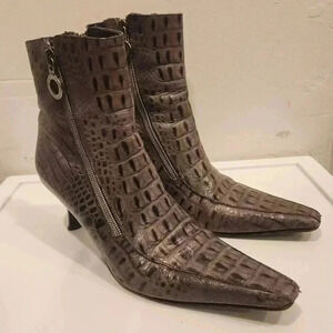 Donald J Pliner purple/ gray alligator skin ankle boots